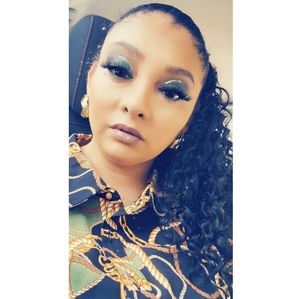 Meet your Posher, Gloria